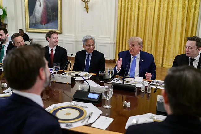 trump-bugun-amerika-icin-harika-bir-gun-1790793489909.jpg Trump: