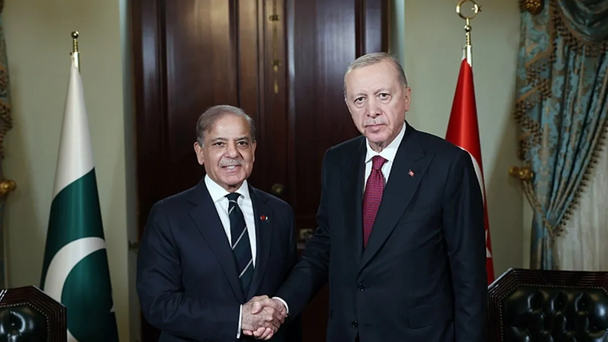 Başkan Recep Tayyip Erdoğan Pakistan Başbakanı Şahbaz Şerif ile görüştü