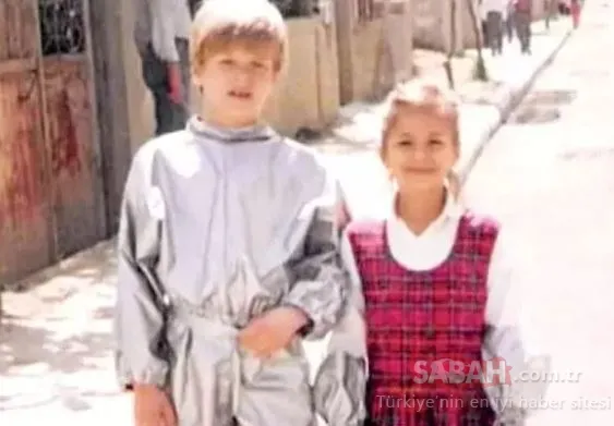 Annesi market camında gördüğü ilana oğlu için başvurdu! Sarı saçlı mavi gözlü oğlunun bir anda talihi döndü! Şimdi Türkiye’nin en yakışıklı jönü!