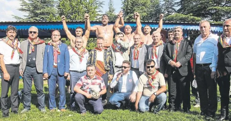 Domaniç’te kazanan Recep Kara oldu