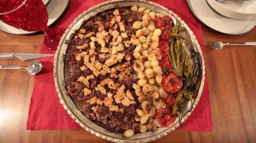 Misafir sofralarının şahı olacak! Eli böğründe kebabı tarifi