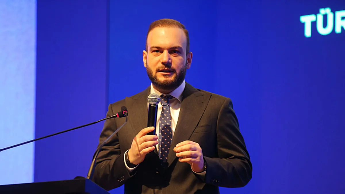 Sıfır Atık Vakfı Başkanı Samed Ağırbaş’tan iklim değişikliğiyle mücadele mesajı Sıfır Atık Vakfı Başkanı Samed Ağırbaş’tan iklim değişikliğiyle mücadele mesajı