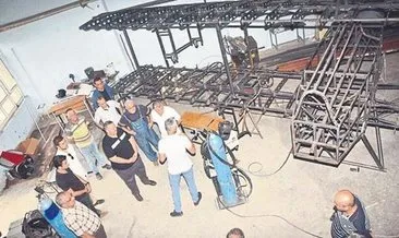 Ceyhan Belediyesi’nden Ceyhan uçağı maketi