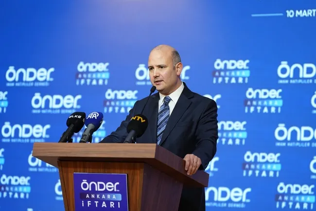 imam-hatip-camiasi-onder-iftarinda-bulustu-1773248811199.jpeg (2048×1366)