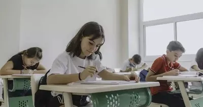 Ders saatleri kısalacak mı? Bakan Tekin duyurdu! MEB müfredatı 2024 ile haftalık ders saatleri nasıl olacak, değişecek mi?