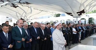 İstanbul’da Mursi için  kılınan gıyabi cenaze namazında Başkan Erdoğan da saf tuttu