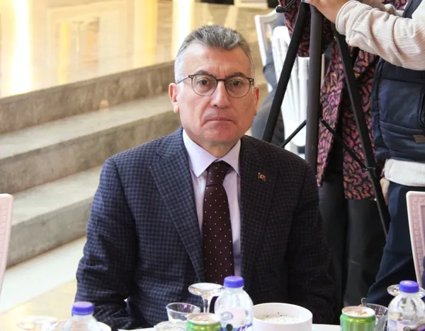 ak-parti-grup-baskani-guler-ulkemizin-huzurunu-bozma-girisimleri-var-1742581615374.jpg