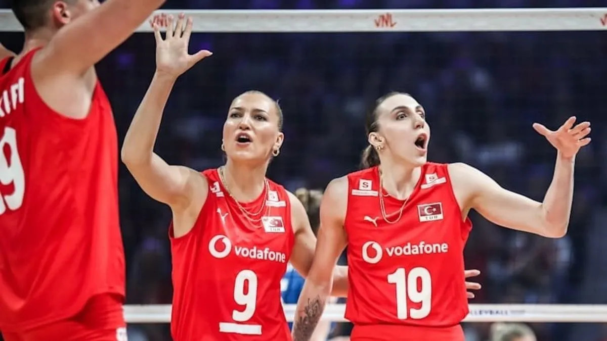 Filenin Sultanları İtalya’ya 3-2 mağlup oldu Filenin Sultanları İtalya’ya 3-2 mağlup oldu