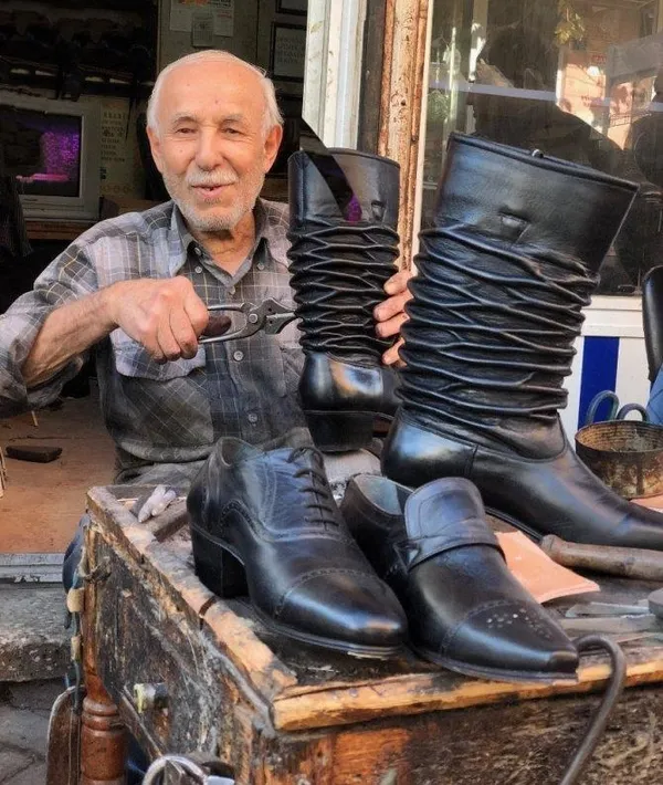 koruklu-cizmenin-ustasi-ismarlama-uretimi-yasatmak-icin-yillara-meydan-okuyor-1715535050810.jpg