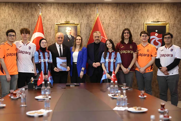 trabzonspor-ile-trabzon-merkez-fen-lisesi-arasinda-is-birligi-1774288163870.jpg
