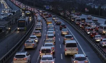 İstanbul’da yağışlarla birlikte trafik yoğunluğu yüzde 89’a kadar yükseldi #istanbul
