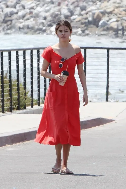 Selena Gomez�i makyajsız görenler tanıyamadı! Son Dakika Magazin