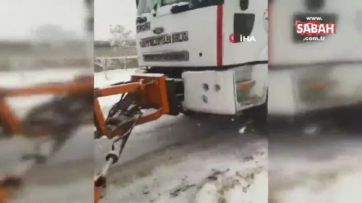 Çukurca'da kar yağışı hayatı olumsuz etkiledi | Video