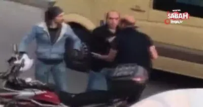 İstanbul Esenyurt’ta motosikletli şahıs kendisine saldıran minibüs şoförüne kaskla vurdu!