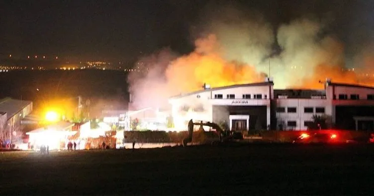 Arnavutköy’deki fabrika yangını tamamen söndürüldü