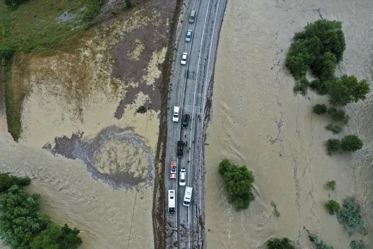 Son dakika: Bartın Sinop Kastamonu ve Samsun'da sel felaketi! Hastane tahliye edildi, yollar çöktü, köprüler yıkıldı...