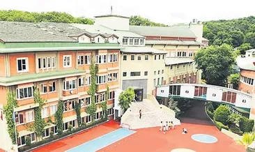 Özel okulda LGBT’li öğretmen skandalı