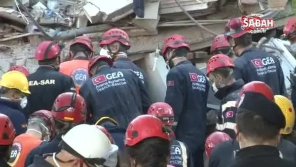 İzmir’den deprem enkazından umutlandıran haber | Video