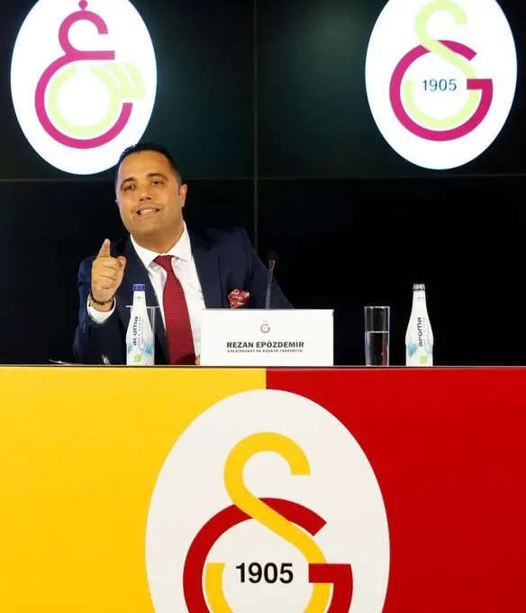 son-dakika-galatasaray-kongresinde-gergin-anlar-burak-elmas-ve-mehmet-bilen-tartisti-1648304469629.jpg