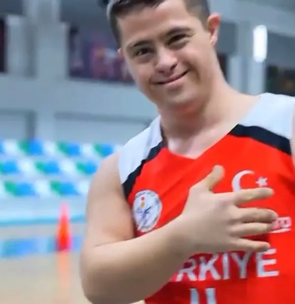 avrupanin-gururu-tekirdagda-down-sendromlular-basketbol-milli-takimi-coskuyla-karsilandi-1772634556015.jpg