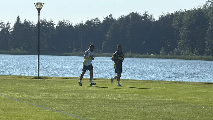 fenerbahce-yeni-sezonun-ilk-antrenmanini-yapti-skriniar-katilmadi-asensio-ayri-calisti-1782316634262.jpeg