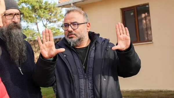 11-yil-sonra-atv-icin-bir-aradalar-1744964327455.jpg
