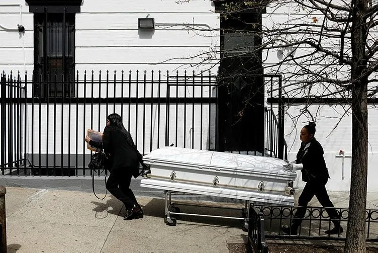 ABD'de korkunç görüntüler! Cesetler yan yana dizildi