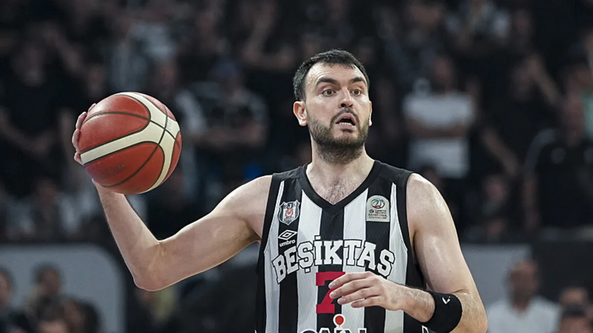 Trabzonspor Basketbol Takımı'nın yeni transferleri Shaquille Harrison ve Yiğit Arslan
