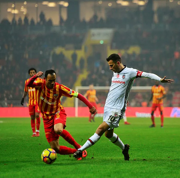 Erman Toroğlu: Hakem maçın içine doğradı
