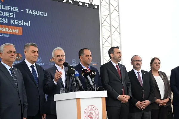 25-saatlik-yol-18-dakikaya-inecek-bakan-uraloglu-yuzde-88i-tamamlanan-proje-icin-tarih-verdi-1777721464054.jpg