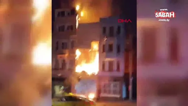 Fatih'te 3 katlı binadan yükselen alevler başka binaya sıçradı: 1 yaralı | Video