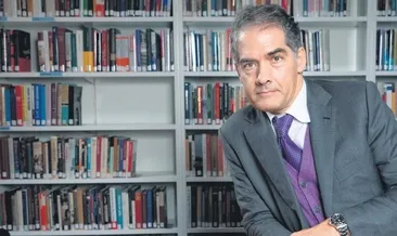 Winston seni izliyor