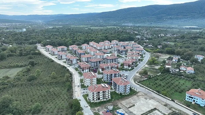 Bakan Kurum: Her 3 depremzededen 2'si evlerine kavuştu