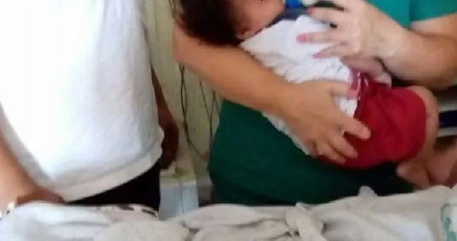 6 Aylik Bebegi Su Kanalina Terk Ettiler En Son Haber