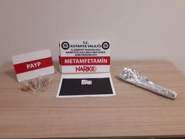 kutahyada-uyusturucuya-darbe-bir-kisi-tutuklandi-1693382711411.jpg