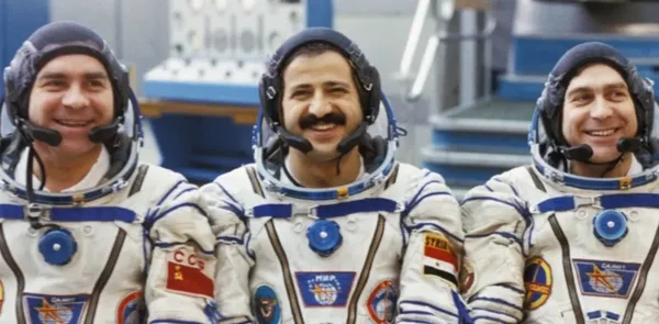 suriyenin-ilk-arap-dunyasinin-ikinci-kozmonotu-astronot-muhammed-faris-hayatini-kaybetti-1713625930277.jpg