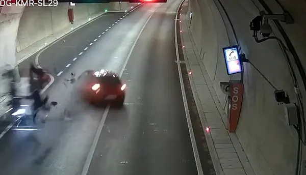 bursada-aci-kaza-serit-degistiren-otomobil-motosikleti-metrelerce-surukledi-kahreden-detaylar-ortaya-cikti-1791458014986.jpg
