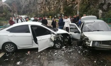 Kozan’da trafik kazası: 1’i çocuk 6 kişi yaralandı