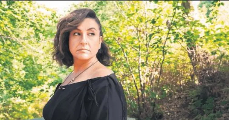 ‘Kırmızı Gül’le müzik dünyasına girdi