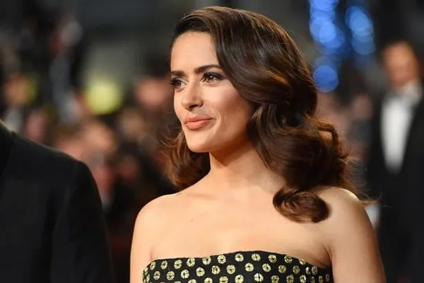 Salma Hayek'ten Donald Trump hakkında taciz iddiası