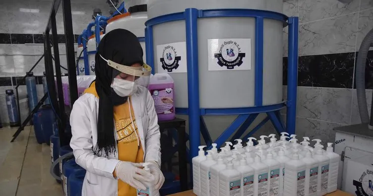 Cemil Özgür Anadolu Endüstri Meslek Lisesi bölgenin dezenfekatan ihtiyacını karşılıyor