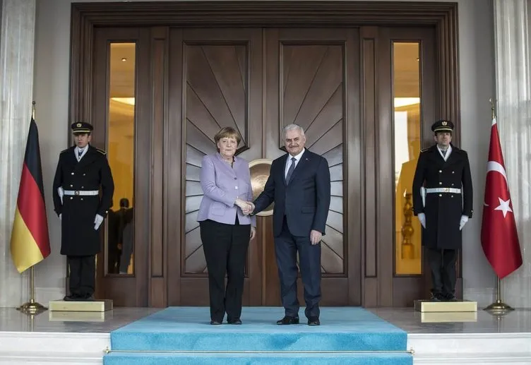 Yıldırım ve Merkel görüşmesinden kareler