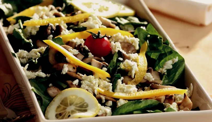 Körpe Ispanak Salatası