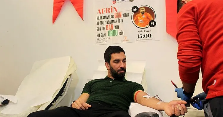 Arda Turan, Afrin’deki Mehmetçiklerimiz için kan bağışında bulundu