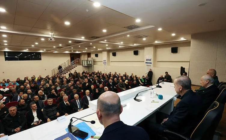 Başkan Erdoğan ve Bahçeli Kahramanmaraş'ta konteyner kenti ziyaret etti!