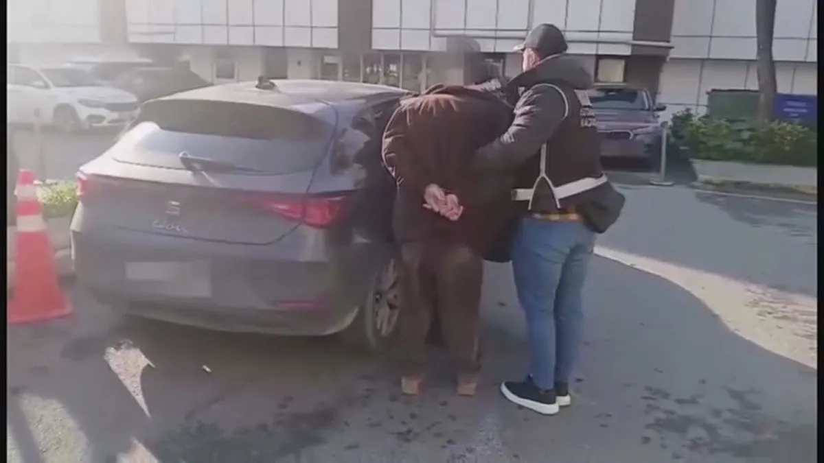 İstanbul ve Bursa’da kaçak sigara operasyonu: 13 kişi kıskıvrak yakalandı!