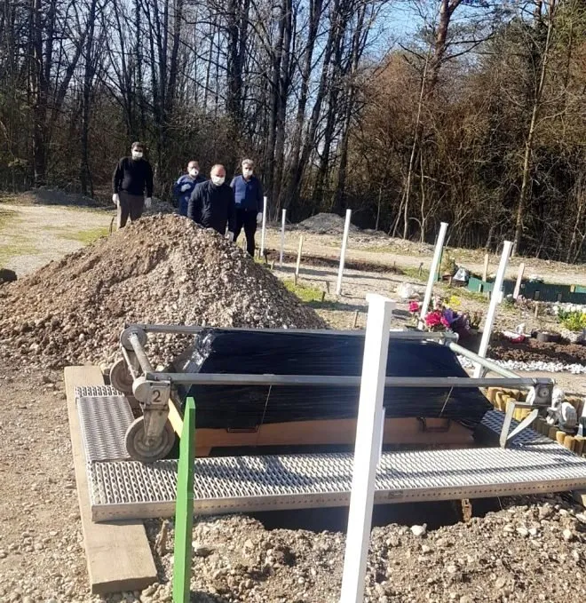 Son dakika: Avusturya'daki corona virüsü ölümünde dikkat çeken detay! Böyle gömdüler...