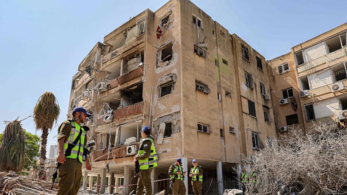 SON DAKİKA… İsrail İran savaşında 8. gün! İran’dan en kritik saldırı geldi: ABD ve İsrail’in ortak kullandığı Nevatim Hava Üssü yerle bir edildi! SON DAKİKA… İsrail İran savaşında 8. gün! İran’dan en kritik saldırı geldi: ABD ve İsrail’in ortak kullandığı Nevatim Hava Üssü yerle bir edildi!