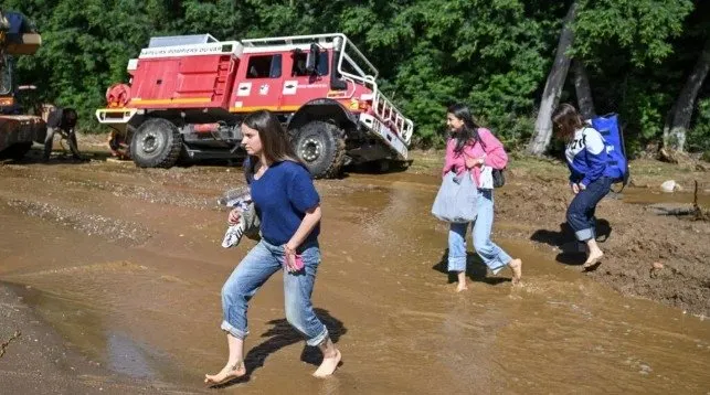 Fransa’da sel can aldı: 3 ölü