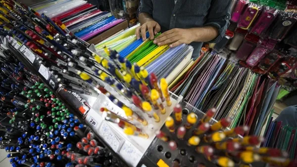 ticaret-bakanligi-81-ilde-kirtasiye-denetimi-baslatti-106-bin-901-urun-incelendi-1788778421615.jpg